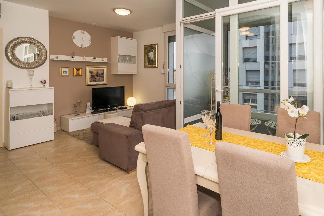 Luxury 1 Bedroom App Center&Balcony Free Parking Split Exterior photo