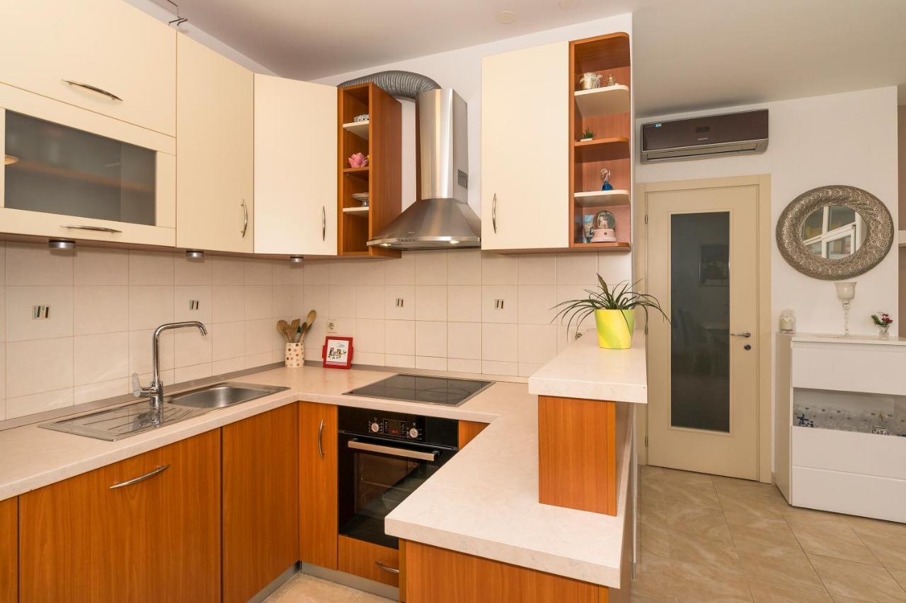 Luxury 1 Bedroom App Center&Balcony Free Parking Split Exterior photo